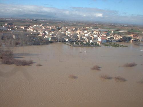 Crecida del Ebro el día 6-02-03 a su paso por Novillas. 6.