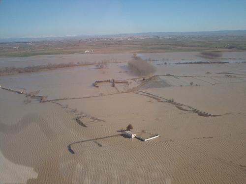 Crecida del Ebro el día 6-02-03 a su paso por Gallur en dirección a Pradilla