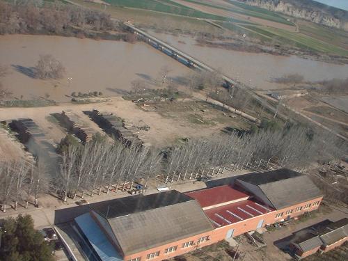 Crecida del Ebro el día 6-02-03 a su paso por Gallur en dirección a Pradilla. 23.
