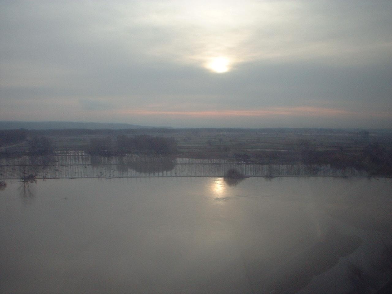 Crecida del Ebro el día 7-02-03 a su paso por la provincia de Zaragoza. 15