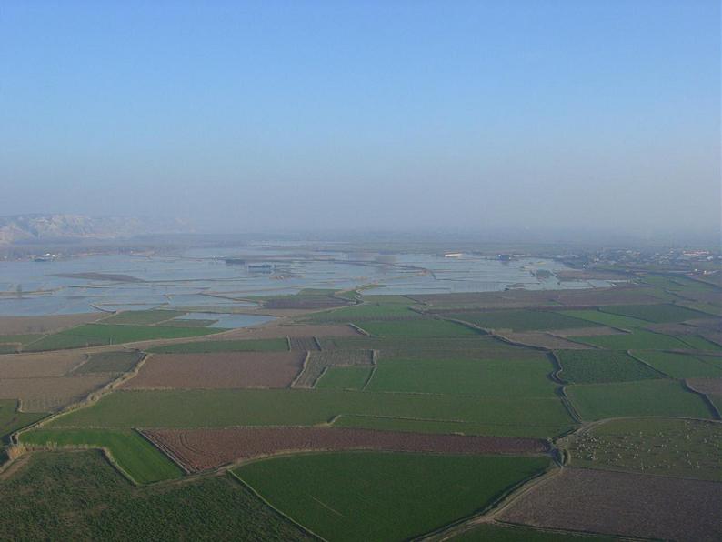 Crecida del Ebro el día 8-02-03 a su paso por la provincia de Zaragoza