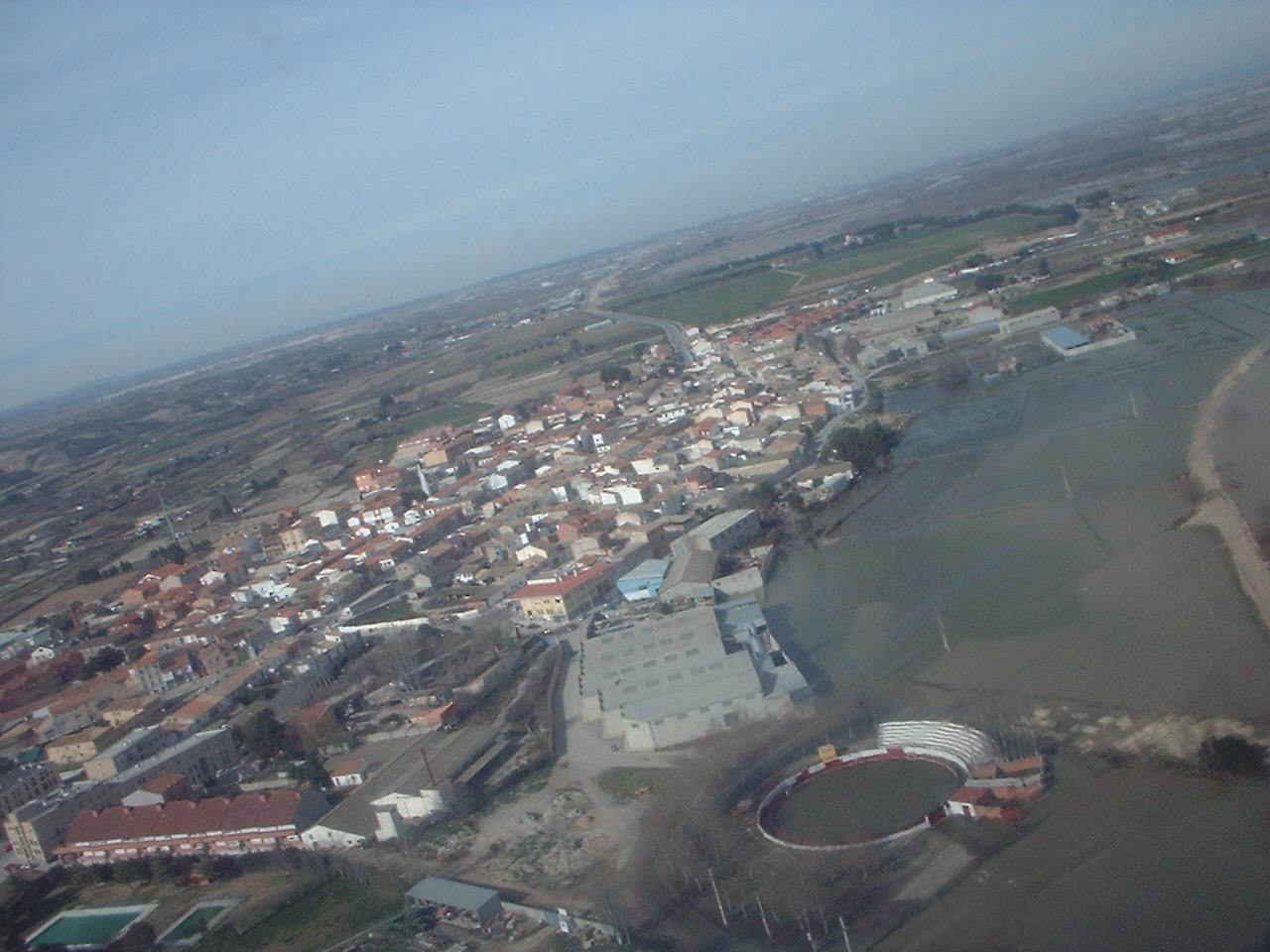 Crecida del Ebro el día 9-02-03 a su paso por la provincia de Zaragoza. 6