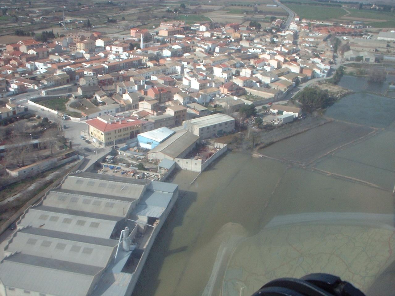 Crecida del Ebro el día 9-02-03 a su paso por la provincia de Zaragoza. 7.