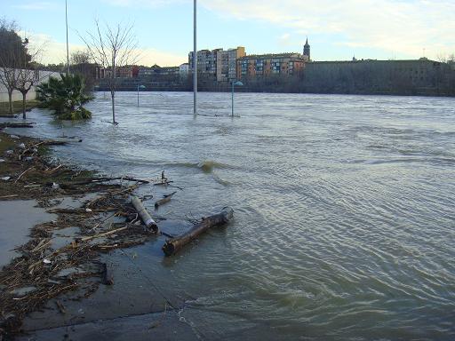 Riada del Ebro el 23 de enero de 2013 a su paso por Zaragoza. 22.