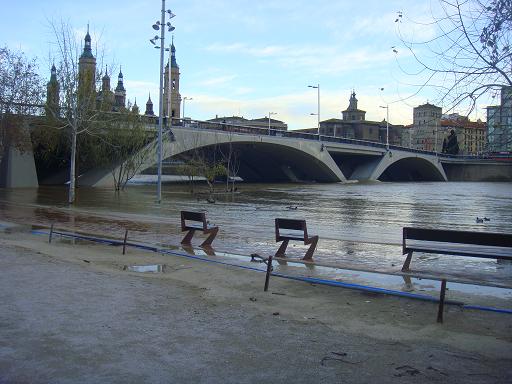 Riada del Ebro el 23 de enero de 2013 a su paso por Zaragoza. 27.