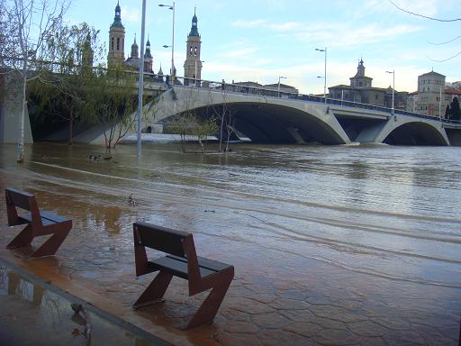 Riada del Ebro el 23 de enero de 2013 a su paso por Zaragoza. 28.