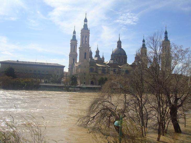 Riada del Ebro el 1 de marzo de 2015 a su paso por Zaragoza. 6