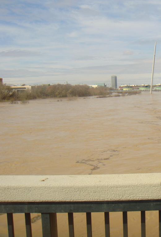 Riada del Ebro el 1 de marzo de 2015 a su paso por Zaragoza. 53