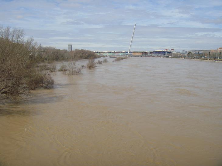 Riada del Ebro el 1 de marzo de 2015 a su paso por Zaragoza. 57